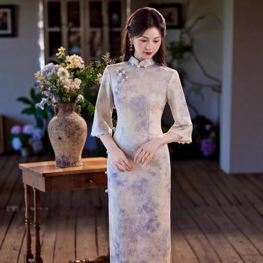 鎏金银珠缎长款倒大袖旗袍，浅紫色国风年轻款旗袍SJT-869 商品图2