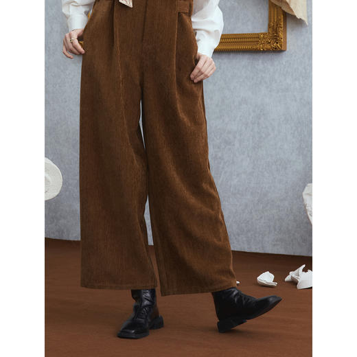 两三事梵高文艺慢调旧金山2025冬新款刺绣印花口袋不对称背带裤女 商品图3