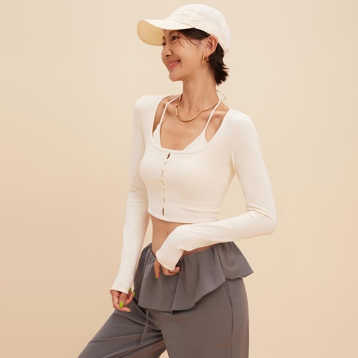 【限时秒】YOGACODE【火树银花系列】猫耳挂脖假两件长袖瑜伽服女带胸垫短款上衣DWT125653 商品图2