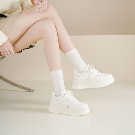 Westory2025年秋季超轻厚底简约小白鞋休闲运动鞋S25CM76821 商品图1