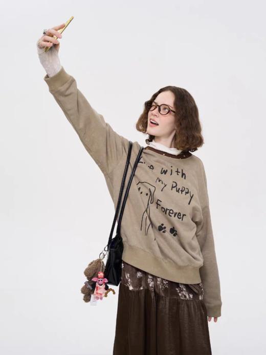 local tag/It24awk15/碎花领小狗印花洗褪卫衣 商品图3