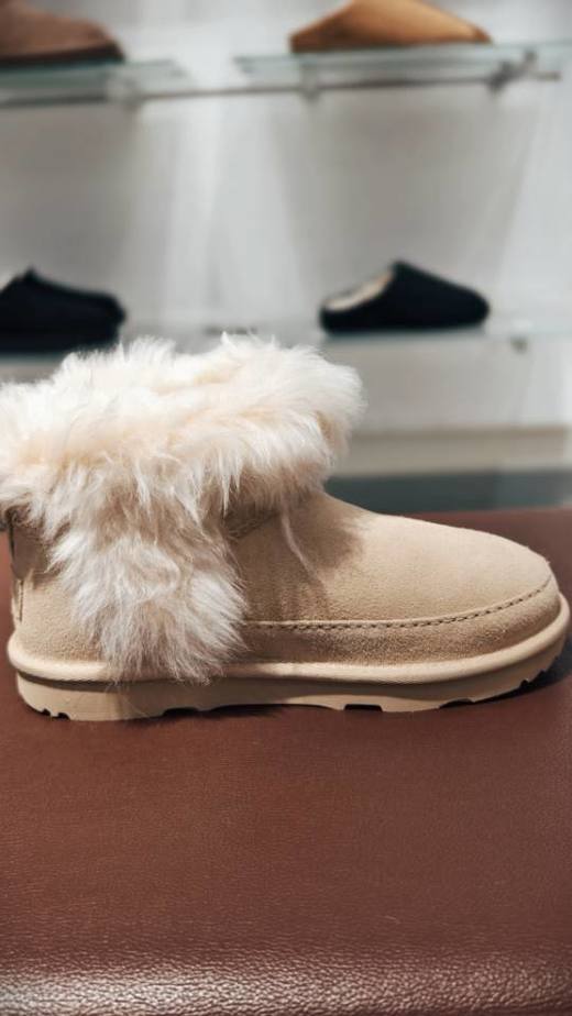 2楼UGG靴子女大童经典超短靴长毛款  吊牌价1299 商品图3
