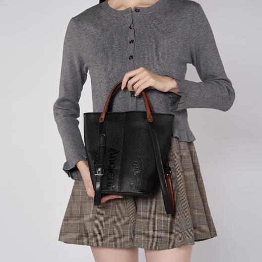 大英博物馆 盖亚·安德森猫系列 手提水桶包多用单肩包 黑色 商品图3