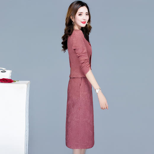 QYMTYH-99H233-Y连衣裙2025年新款秋季女装粉色设计感假两件中长款包臀一步裙 商品图1