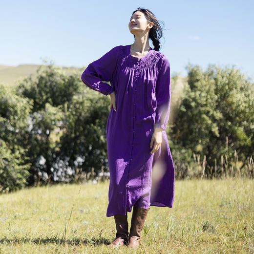 绽放697朵/纯亚麻慵懒感复古领口打揽灯笼宽松开门襟长袖连衣裙女 商品图1