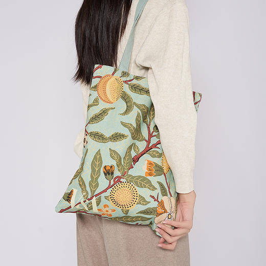 V&A博物馆 威廉莫里斯系列 水果或石榴  康普顿 金色百合  帆布包 商品图2