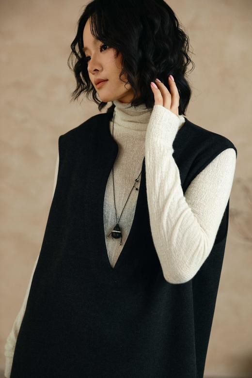 打破秋日沉闷必备——时髦复古原创系列毛衣链！搭配神器，进口材质手工制作匠心温度～温润优雅，自带俏皮感，轻松提升整体气质与穿搭层次感～ 商品图7