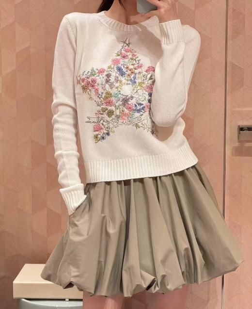 女款刺绣针织毛衣010 商品图3