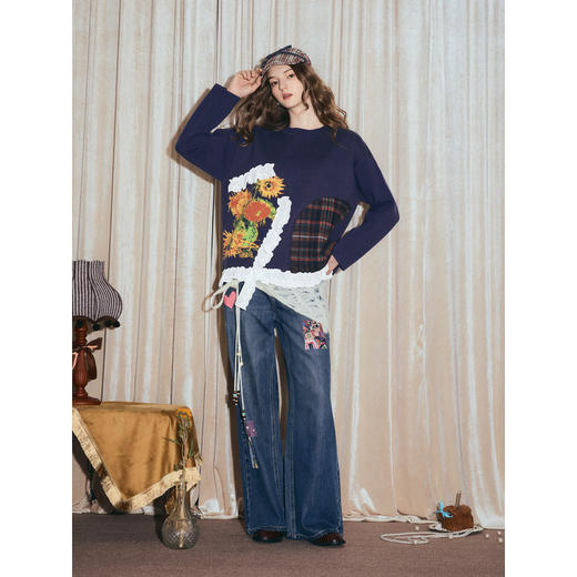 两三事梵高文艺罗马画报2025秋冬新款花边拼布花朵图案套头毛衣女 商品图3