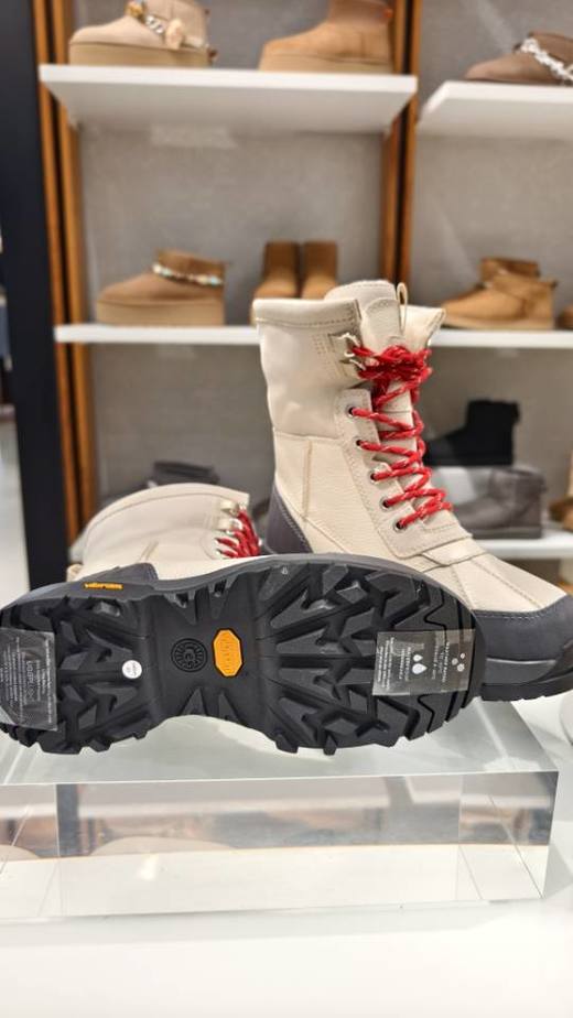 2楼UGG靴子安迪朗达克靴酷寒款  吊牌价2499 商品图5