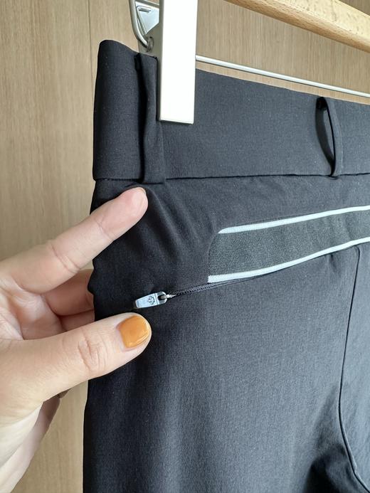 点此购买 迪桑特春秋季女款高尔夫梭织微喇长裤 37 331537 商品图13