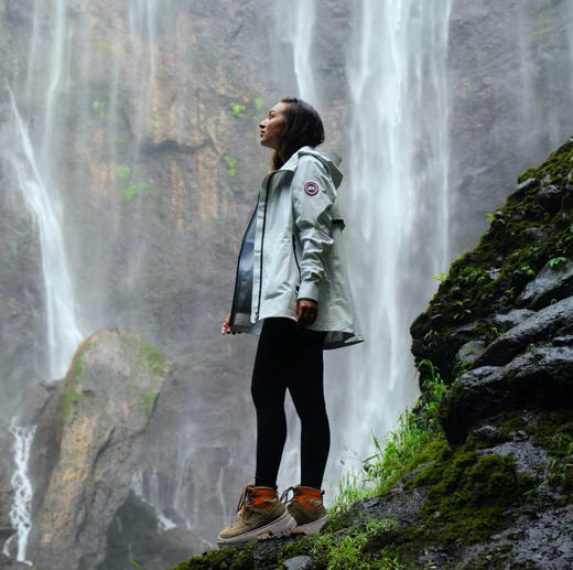 加拿大鹅Kenora女士户外防雨冲锋衣外套092907 商品图1