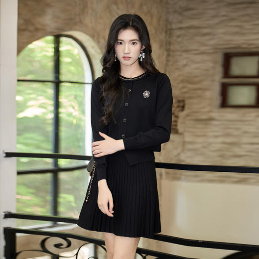 奢姿大码女装2025秋季钉珠立体装饰减龄针织衫胖妹妹百搭简约上衣9853694277A 商品图4