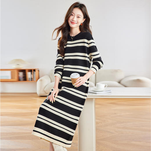 雀说圆领条纹针织连衣裙新款穿搭中长款过膝毛衣打底裙AL8511 商品图2