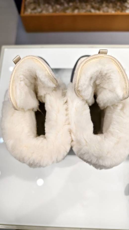 2楼UGG靴子安迪朗达克靴酷寒款  吊牌价2499 商品图6