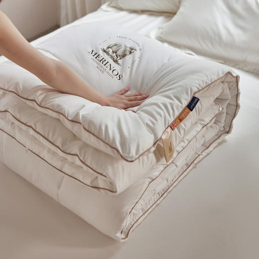 【品牌直发】加倍生活 A类金标甄选澳洲羊毛被  1.5/2.0/2.2m可选 澳洲进口纯羊毛保暖家用被芯 加厚冬被子 商品图4