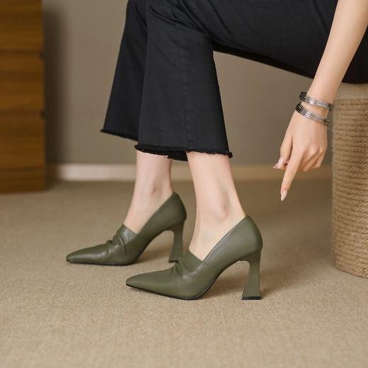 【预售5天】软羊皮配裙子绿色高跟鞋，气质尖头软底法式深口单鞋RS&7068 商品图4