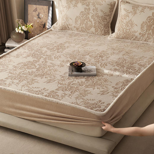 【秋冬牛奶绒床笠单品】复古雕花绒床笠秋冬保暖牛奶绒席梦思床罩床垫保护套 商品图1