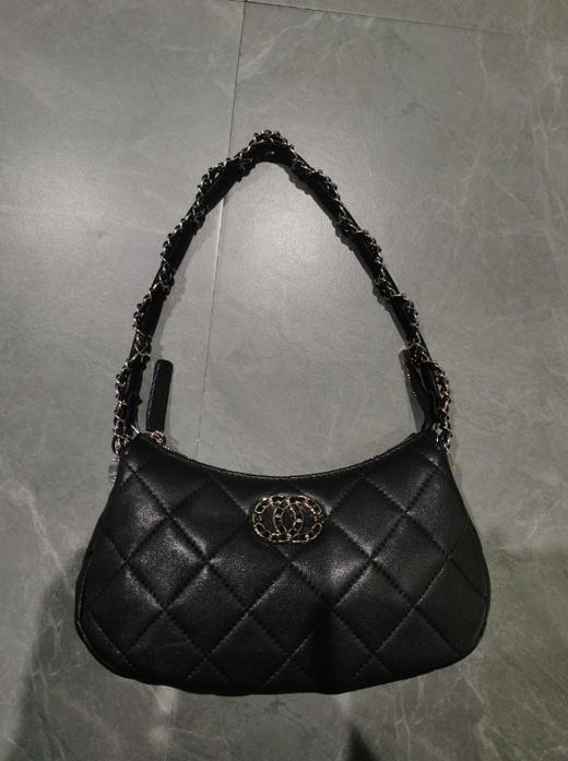 【门店同款】ENJOY常卖高级感链条菱格月牙包 159220005 商品图1