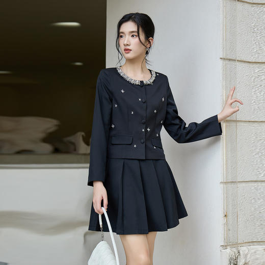 奢姿大码女装2025秋季减龄钉珠时尚两件套胖妹妹半松紧百褶套装9953953621AB 商品图1