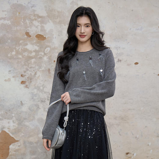 奢姿大码女装2025秋季时尚流苏挂饰针织衫胖妹妹气质简约圆领上衣9853653689 商品图1