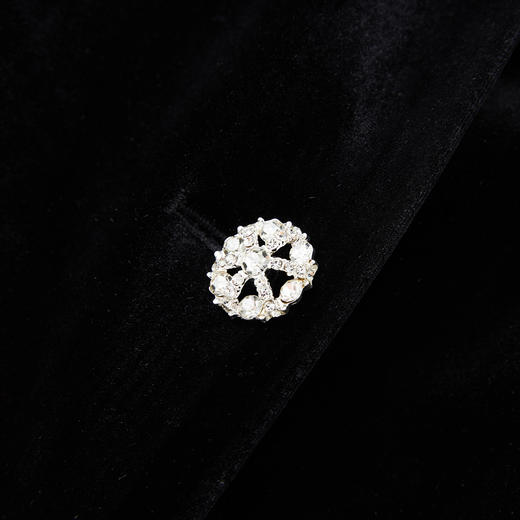 「高货wl」全新升级【铂金会员468/天猫629/差价161】(99047)洛诗琳法式重工钉钻丝绒上衣短外套大摆A字半身裙两件套 商品图3