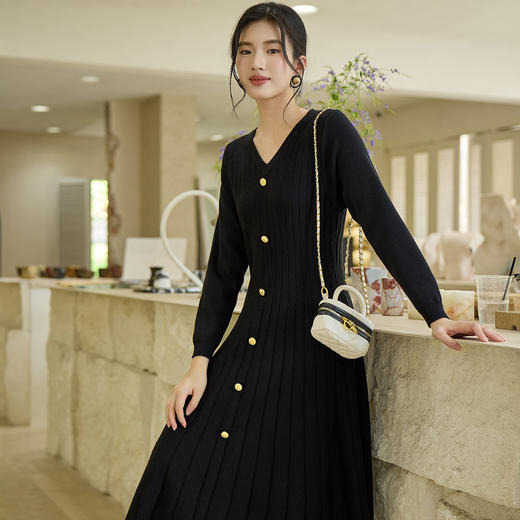 奢姿大码女装2025秋季时尚竖条纹设计V领连衣裙胖妹妹气质简约款9853894276 商品图1