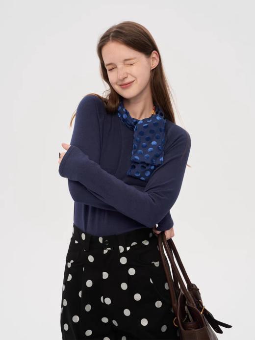 local tag/lt25awk21ab/ Cocoa 丝巾领长袖打底上衣 商品图0