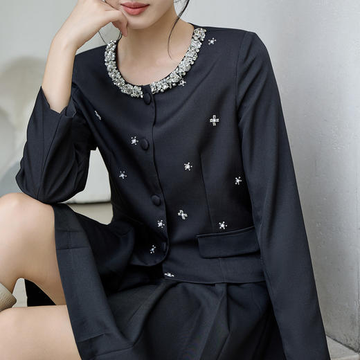 奢姿大码女装2025秋季减龄钉珠时尚两件套胖妹妹半松紧百褶套装9953953621AB 商品图2