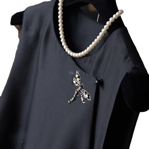 丁摩 新中式优雅气质蜻蜓烫钻中式斜襟丝羊毛背心马甲女5ZF-9292 商品图4