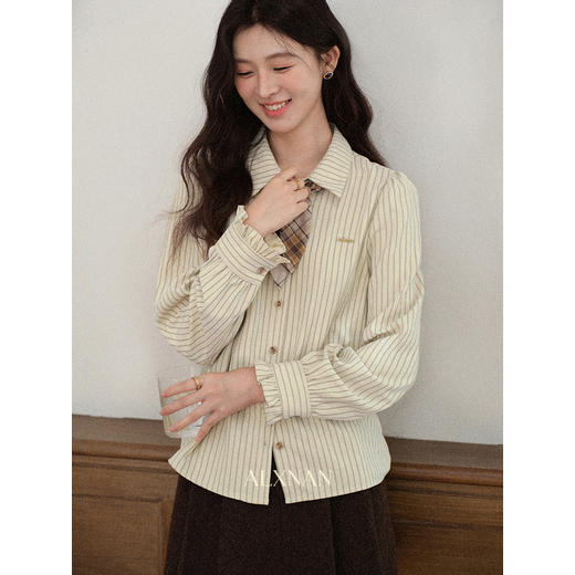 鹿向南「旧笺行隙」秋卡其色条纹长袖百搭衬衫秋季新款通勤上衣女 商品图1