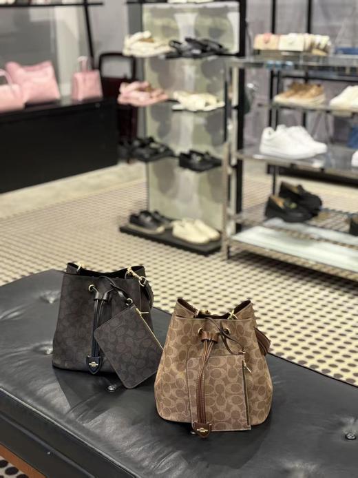 专柜奥莱订单Coa ROWAN发财桶斜挎通勤子母包 商品图9