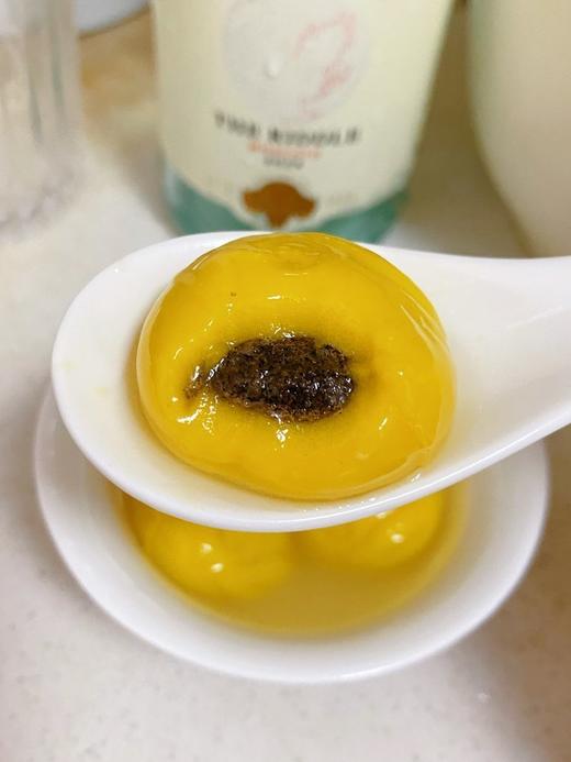 👏思念×B.Duck联名款【小黄鸭汤圆】立体小黄鸭🐤造型超吸睛👀大黄米外皮糯叽叽，Q弹还带着米香🌾好看好吃又好玩，全家都能一起炫😍✅草莓+蓝莓混合款：酸甜解腻，维c满满 商品图14