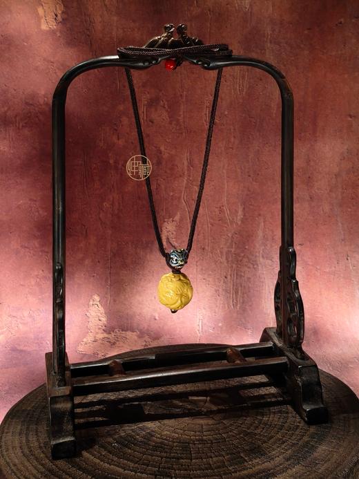 国庆特别款-老白骨蜡雕刻龙珠编艺吊坠 商品图1