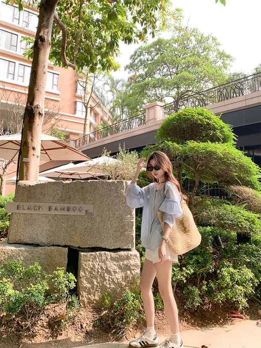 <曾小咸推>现货秒杀！韩系温柔风浅蓝色圆领宽松长袖衬衫 日常189.99 立减110 秒杀79.99！ 商品图13