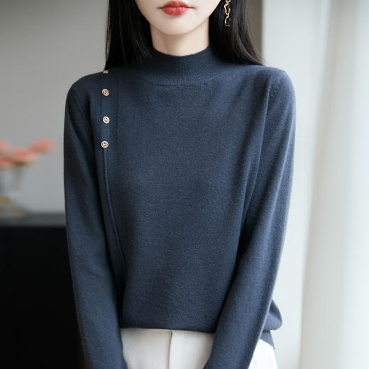 2025新款秋冬半高领打底衫纽扣毛衣女宽松外穿针织上衣洋气毛衣 商品图2
