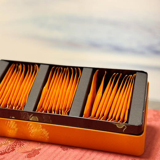 弘春茗茶天际红正山小种红茶义之春条盒装108克 商品图1