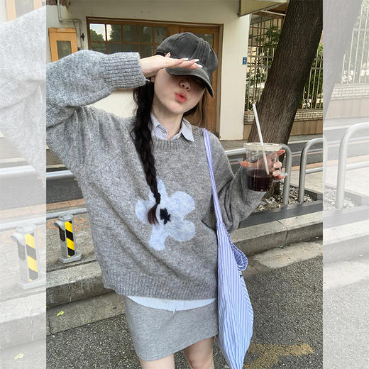 西遇套头毛衣女秋季新款慵懒松弛感花朵宽松圆领长袖针织衫SS051589 商品图2