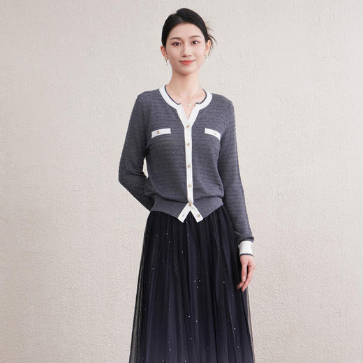 「自」全新升级【铂金会员247/天猫329/差价82】(71343)洛诗琳新款气质V领镂空开衫2025秋季简约百搭针织开衫外套 商品图1