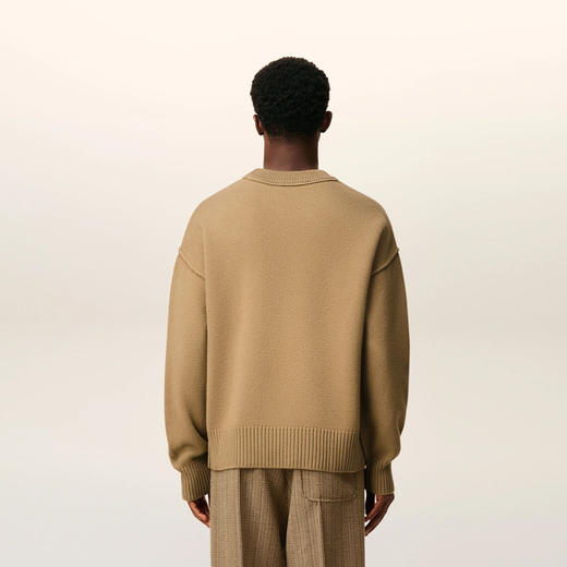 AMI 男女同款心形徽标刺绣嵌花羊毛针织衫 驼色 UKS838 018 288 商品图2