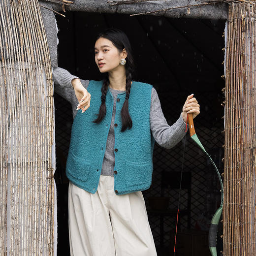 绽放652朵/纯羊毛圈圈纱肌理叠穿文艺气质纯色马甲女秋冬新款外搭 商品图1