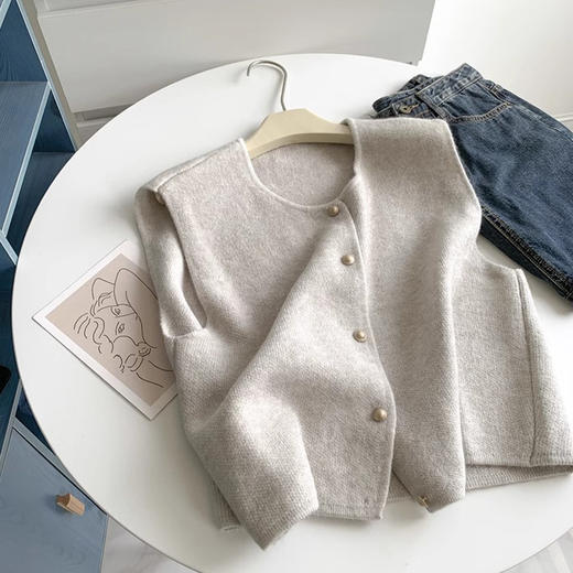 老米优品🎈3天左右发！《秋日叠搭针织马甲》温柔基础系版型，百搭不挑人！宽松大袖口，内搭也不跳~ 商品图5