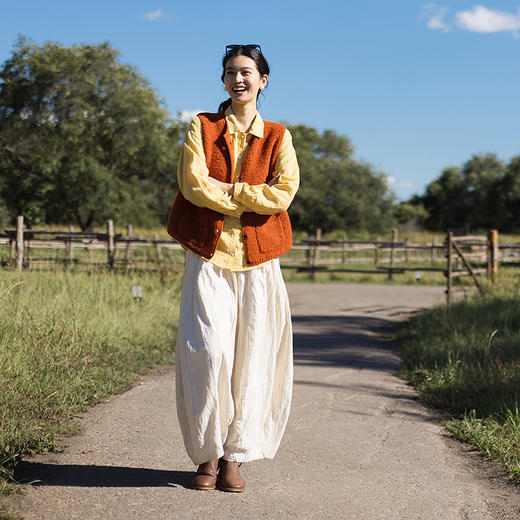 绽放674朵/色织亚麻慵懒简约翻领开襟落肩长袖衬衫女宽松开衫上衣 商品图3