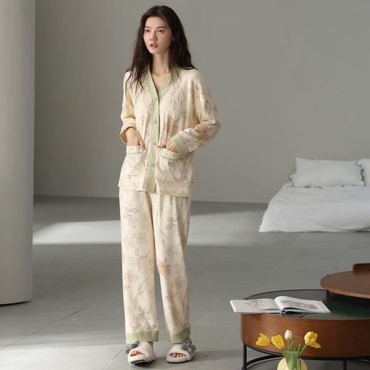 把“东方美学”穿身上! 国风免Bra家居服套装 十色可选 内置胸垫设计，无松紧带无束缚升级材质，棉柔感透气亲肤高色牢度，不易褪色不起球居家外出皆可穿，正品 商品图5