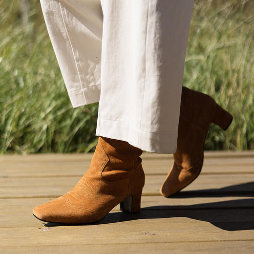 绽放女装JS129朵/绣线旅行感帅气小方头粗跟短靴秋冬新款百搭靴子 商品图1