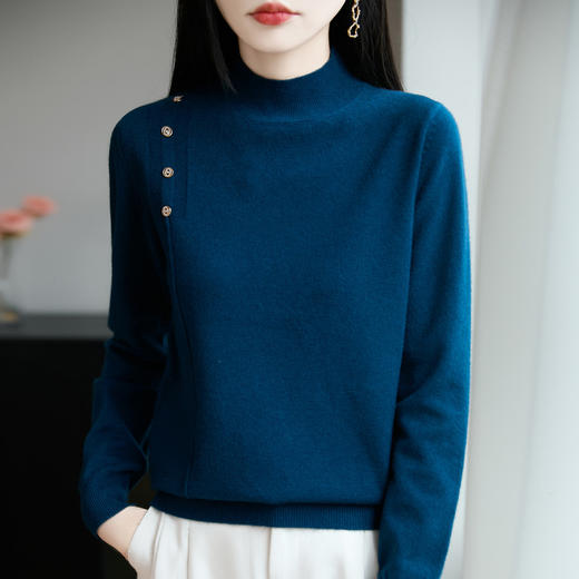 2025新款秋冬半高领打底衫纽扣毛衣女宽松外穿针织上衣洋气毛衣 商品图0