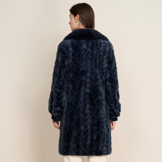 EITIE爱特爱大毛领V领时尚显瘦厚实水貂毛皮草外套2025冬季新款D2593911X 商品图4