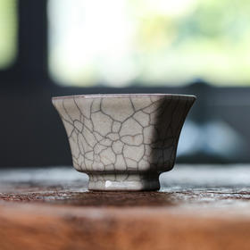 问鼎哥窑传世复刻款坤舆杯