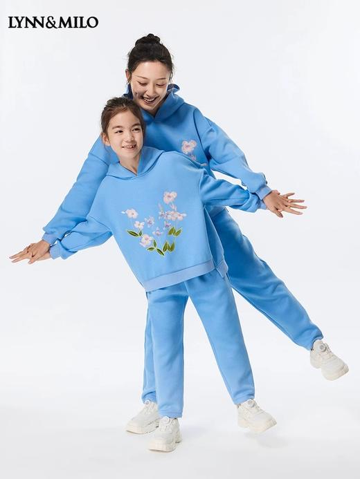 【春上新】8楼 LYNN&MILO琳麦罗蓝色六明治绣花宽松卫衣套装 商品图1