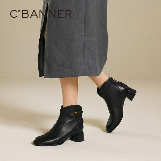 【云粉节】BF楼千百度粗高跟轻奢羊皮靴女2025冬季新款时装靴扣饰加绒保暖短靴子A25519916吊牌价1399活动价1119 商品图1